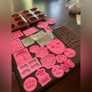 SILICONE MOLDS, Pack of 23 semi used